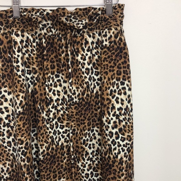 Crescent Drive Leopard Midi Skirt‎ XS/S - Picture 3 of 7